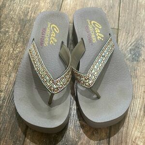 Skechers Women's Yoga Foam Flip Flops